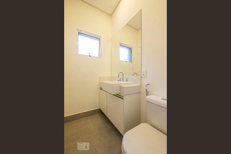 Casa à venda com 150m², 3 quartos e 2 vagasSuíte 1 - Banheiro