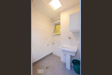 Casa à venda com 150m², 3 quartos e 2 vagasLavanderia