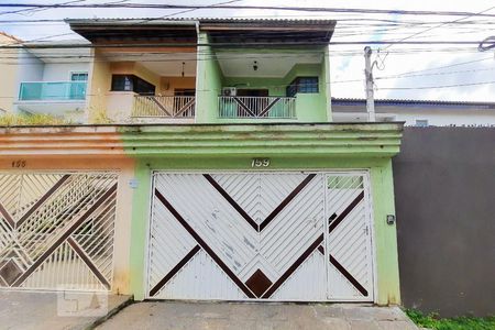 Casa à venda com 225m², 3 quartos e 3 vagasFachada