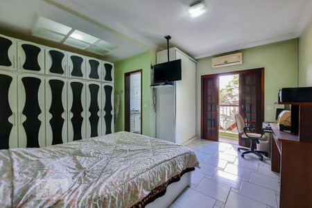 Casa à venda com 225m², 3 quartos e 3 vagasSuíte 