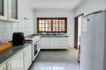 Casa à venda com 225m², 3 quartos e 3 vagasCozinha