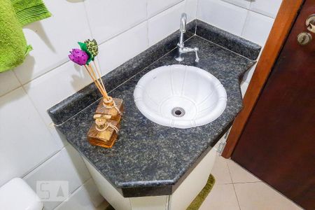 Casa à venda com 225m², 3 quartos e 3 vagasLavabo