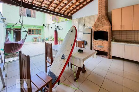 Casa à venda com 225m², 3 quartos e 3 vagasQuintal