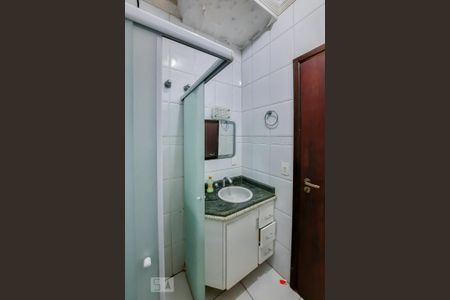 Casa à venda com 225m², 3 quartos e 3 vagasBanheiro Social 