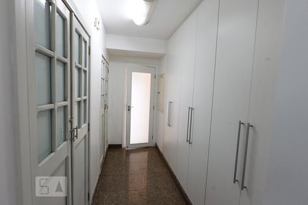 Apartamento para alugar com 300m², 4 quartos e 4 vagascorredor cozinha