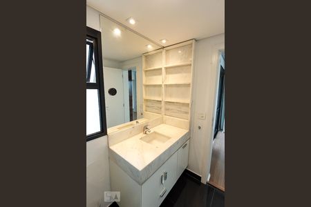 Apartamento para alugar com 300m², 4 quartos e 4 vagasBanheiro da Suíte 3