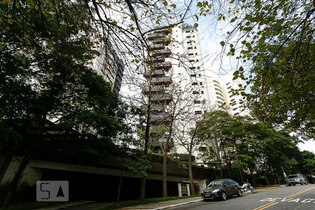 Apartamento para alugar com 300m², 4 quartos e 4 vagasÁrea comum - Salão de festas