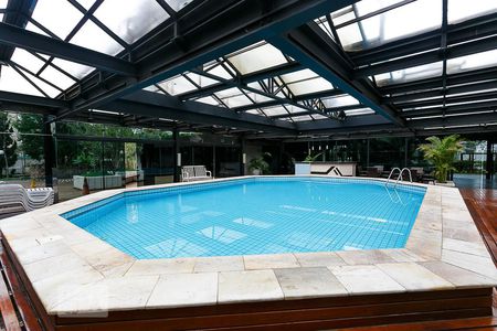 Apartamento para alugar com 300m², 4 quartos e 4 vagasÁrea comum - Piscina
