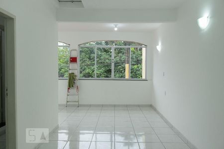 Casa para alugar com 210m², 2 quartos e 1 vaga Casa para alugar com 210m², 2 quartos e 1 vagaSalão interno