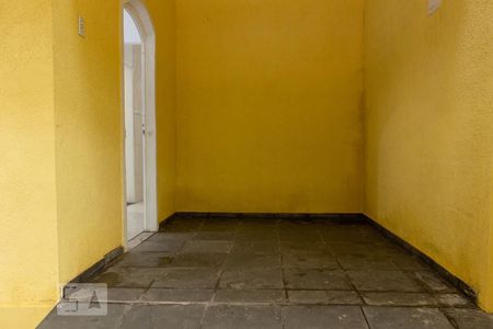 Casa para alugar com 210m², 2 quartos e 1 vaga Casa para alugar com 210m², 2 quartos e 1 vagaGaragem