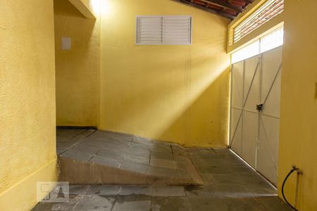 Casa para alugar com 210m², 2 quartos e 1 vaga Casa para alugar com 210m², 2 quartos e 1 vagaGaragem