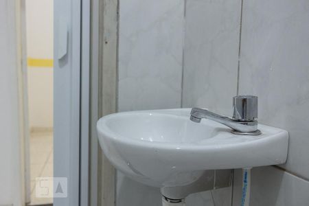 Casa para alugar com 210m², 2 quartos e 1 vaga Casa para alugar com 210m², 2 quartos e 1 vagaDetalhe do banheiro