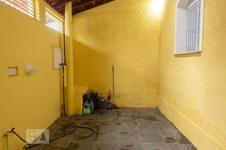 Casa para alugar com 210m², 2 quartos e 1 vaga Casa para alugar com 210m², 2 quartos e 1 vagaQuintal