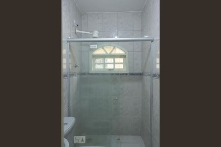 Casa para alugar com 210m², 2 quartos e 1 vaga Casa para alugar com 210m², 2 quartos e 1 vagaBanheiro da suíte