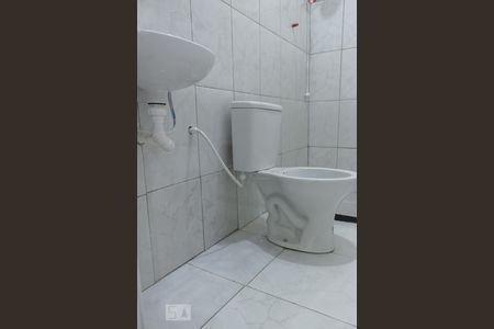 Casa para alugar com 210m², 2 quartos e 1 vaga Casa para alugar com 210m², 2 quartos e 1 vagaDetalhe do banheiro