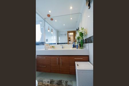 Banheiro Suíte 1 de apartamento à venda com 3 quartos, 210m² em Vila Mariana, São Paulo