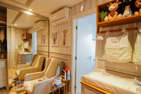 Apartamento à venda com 210m², 3 quartos e 4 vagasSuíte 2