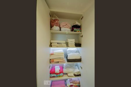 Apartamento à venda com 210m², 3 quartos e 4 vagasArmários Corredor