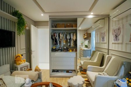 Apartamento à venda com 210m², 3 quartos e 4 vagasSuíte 2