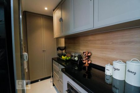 Apartamento à venda com 210m², 3 quartos e 4 vagasCozinha