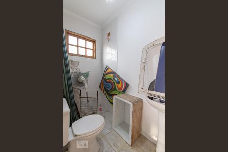 Casa à venda com 350m², 4 quartos e 3 vagasBanheiro da Suíte Reversível