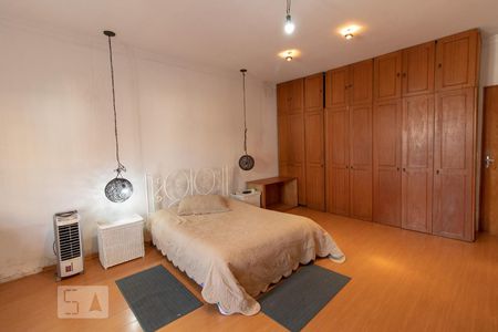 Casa à venda com 350m², 4 quartos e 3 vagasSuíte 1