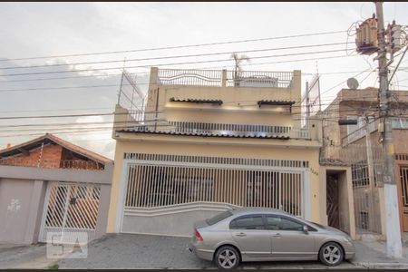 Casa à venda com 350m², 4 quartos e 3 vagasFachada