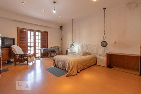 Casa à venda com 350m², 4 quartos e 3 vagasSuíte 1