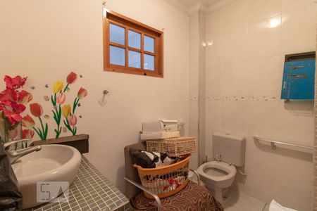 Casa à venda com 350m², 4 quartos e 3 vagasBanheiro da Suíte Externa