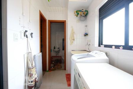 Apartamento para alugar com 171m², 4 quartos e 3 vagas Apartamento para alugar com 171m², 4 quartos e 3 vagasÁrea de serviço