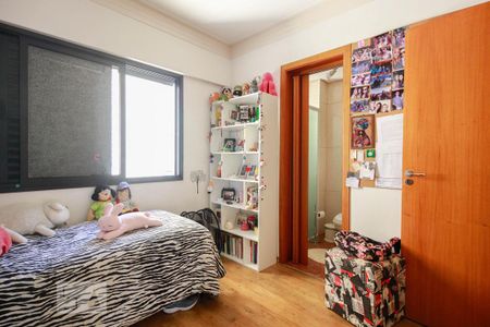 Apartamento para alugar com 171m², 4 quartos e 3 vagas Apartamento para alugar com 171m², 4 quartos e 3 vagasQuarto 2