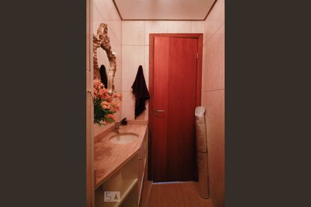 Apartamento para alugar com 171m², 4 quartos e 3 vagas Apartamento para alugar com 171m², 4 quartos e 3 vagasLavabo
