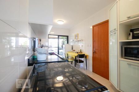 Apartamento para alugar com 171m², 4 quartos e 3 vagas Apartamento para alugar com 171m², 4 quartos e 3 vagasCozinha