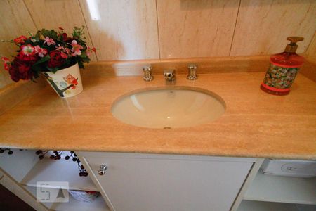 Apartamento para alugar com 171m², 4 quartos e 3 vagas Apartamento para alugar com 171m², 4 quartos e 3 vagasBanheiro