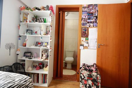 Apartamento para alugar com 171m², 4 quartos e 3 vagas Apartamento para alugar com 171m², 4 quartos e 3 vagasQuarto 2