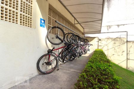 Apartamento para alugar com 171m², 4 quartos e 3 vagas Apartamento para alugar com 171m², 4 quartos e 3 vagasBicicletário
