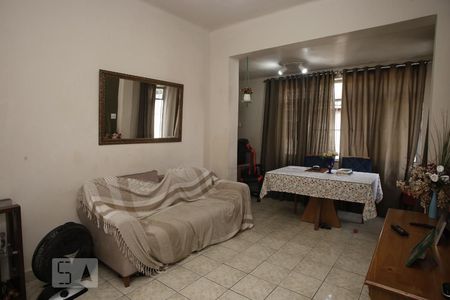 Sala de casa de condomínio à venda com 4 quartos, 142m² em São Francisco Xavier, Rio de Janeiro