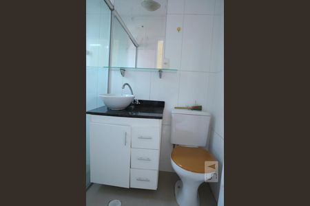 Casa para alugar com 55m², 3 quartos e sem vagaBanheiro Social