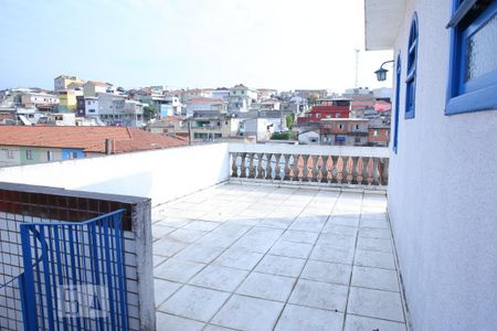 Casa para alugar com 55m², 3 quartos e sem vagaVaranda