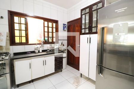 Casa à venda com 250m², 3 quartos e 3 vagas Casa à venda com 250m², 3 quartos e 3 vagasCozinha