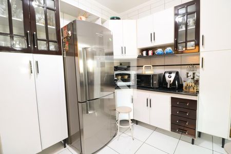 Casa à venda com 250m², 3 quartos e 3 vagas Casa à venda com 250m², 3 quartos e 3 vagasCozinha
