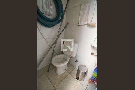 Casa à venda com 250m², 3 quartos e 3 vagas Casa à venda com 250m², 3 quartos e 3 vagas Banheiro da Piscina