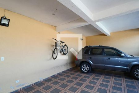 Casa à venda com 250m², 3 quartos e 3 vagas Casa à venda com 250m², 3 quartos e 3 vagasGaragem