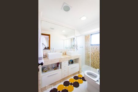 Apartamento à venda com 137m², 3 quartos e 2 vagasBanheiro do Quarto 1