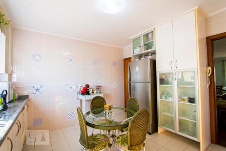 Apartamento à venda com 137m², 3 quartos e 2 vagasCozinha