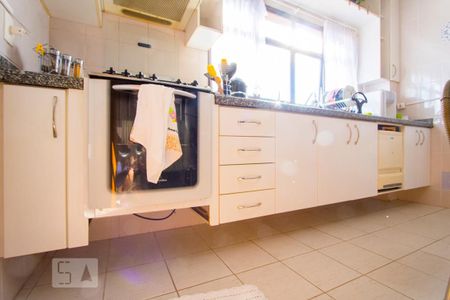 Apartamento à venda com 137m², 3 quartos e 2 vagasCozinha - Armários