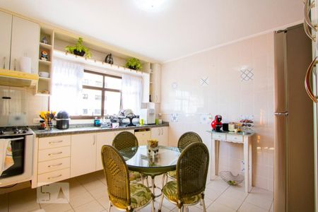 Apartamento à venda com 137m², 3 quartos e 2 vagasCozinha