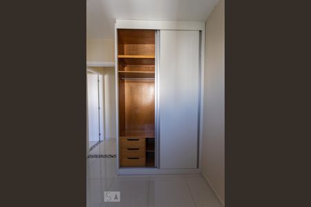 Apartamento para alugar com 68m², 2 quartos e 1 vagaQuarto 1 - Armários