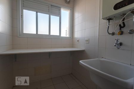 Apartamento para alugar com 68m², 2 quartos e 1 vagaÁrea de Serviço