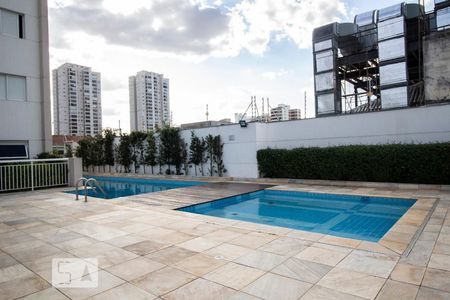 Apartamento para alugar com 68m², 2 quartos e 1 vagaPiscina